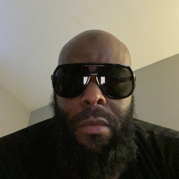 Meet your Posher, Fakaradeen - Picture 1 of 1